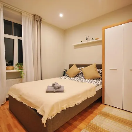Апартаменты Comfort At Hanzas Residence, Near Cafes, Bars, Museums & Esplanade